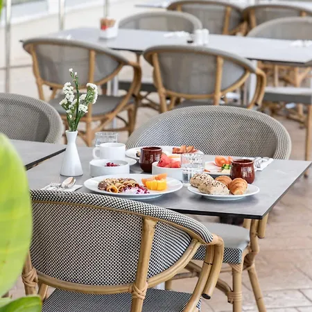 Louis Paphos Breeze 4* Klorakas