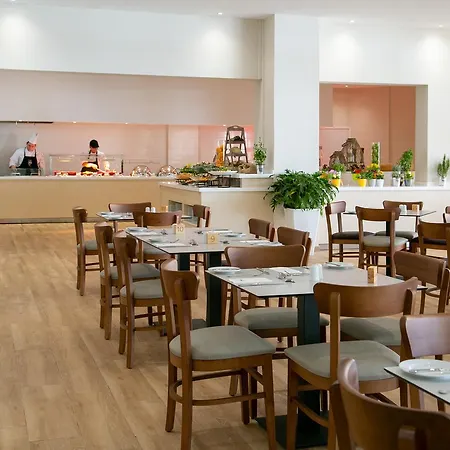 Louis Paphos Breeze Hotel